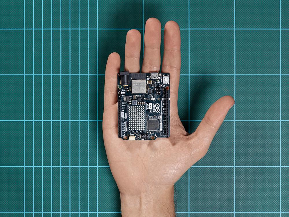 Arduino Uno R4 Wifi